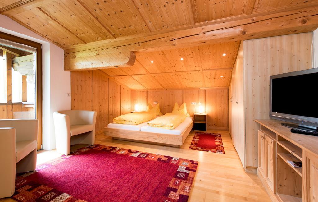 Hotel Tyroler Hof Grän Zimmer foto